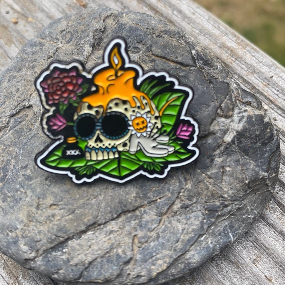 Día de Muertos (day of the dead) pin